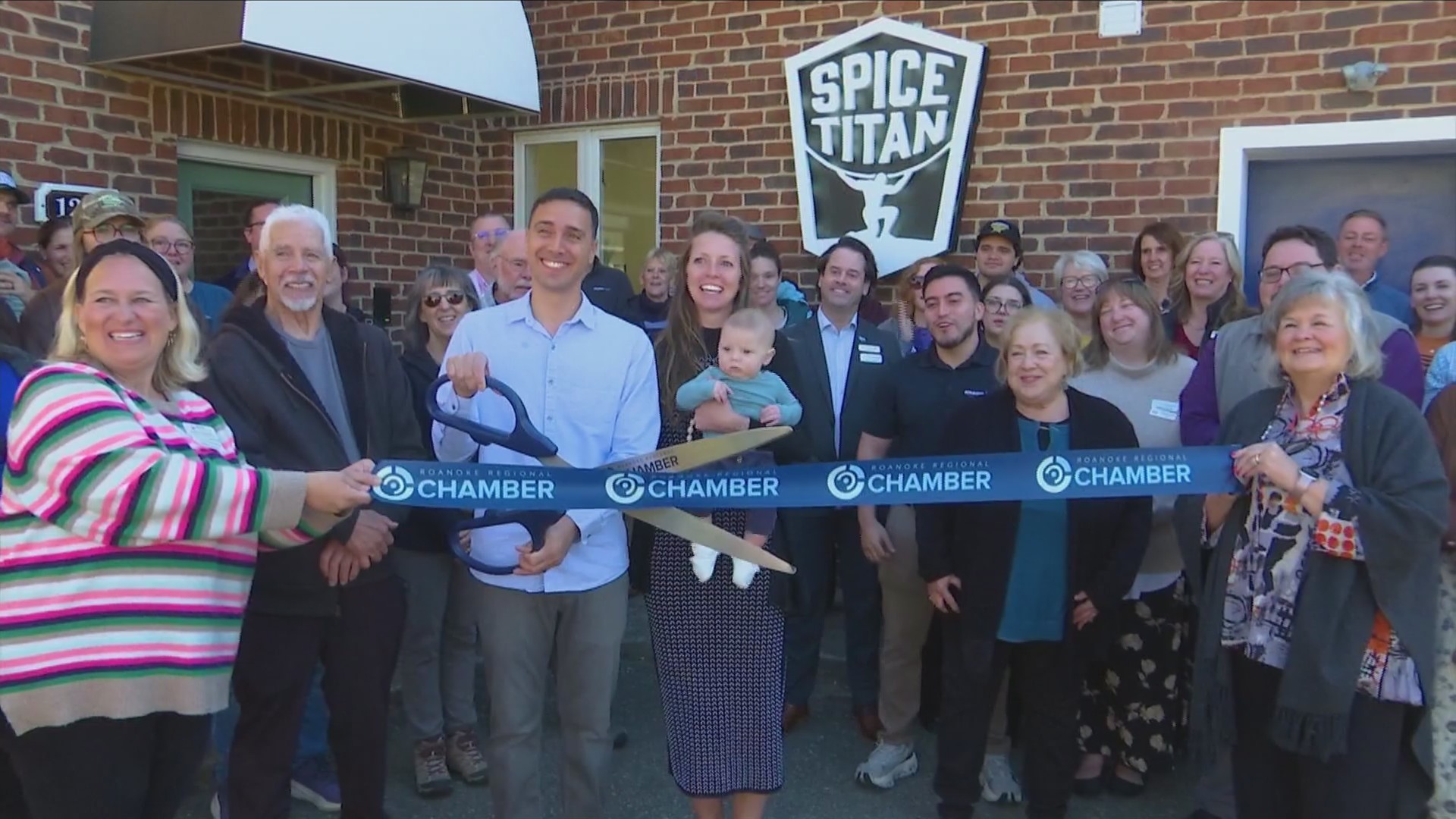 Pinpoint Point D Spice Titan opens new storefront in Roanoke – WFXRtv