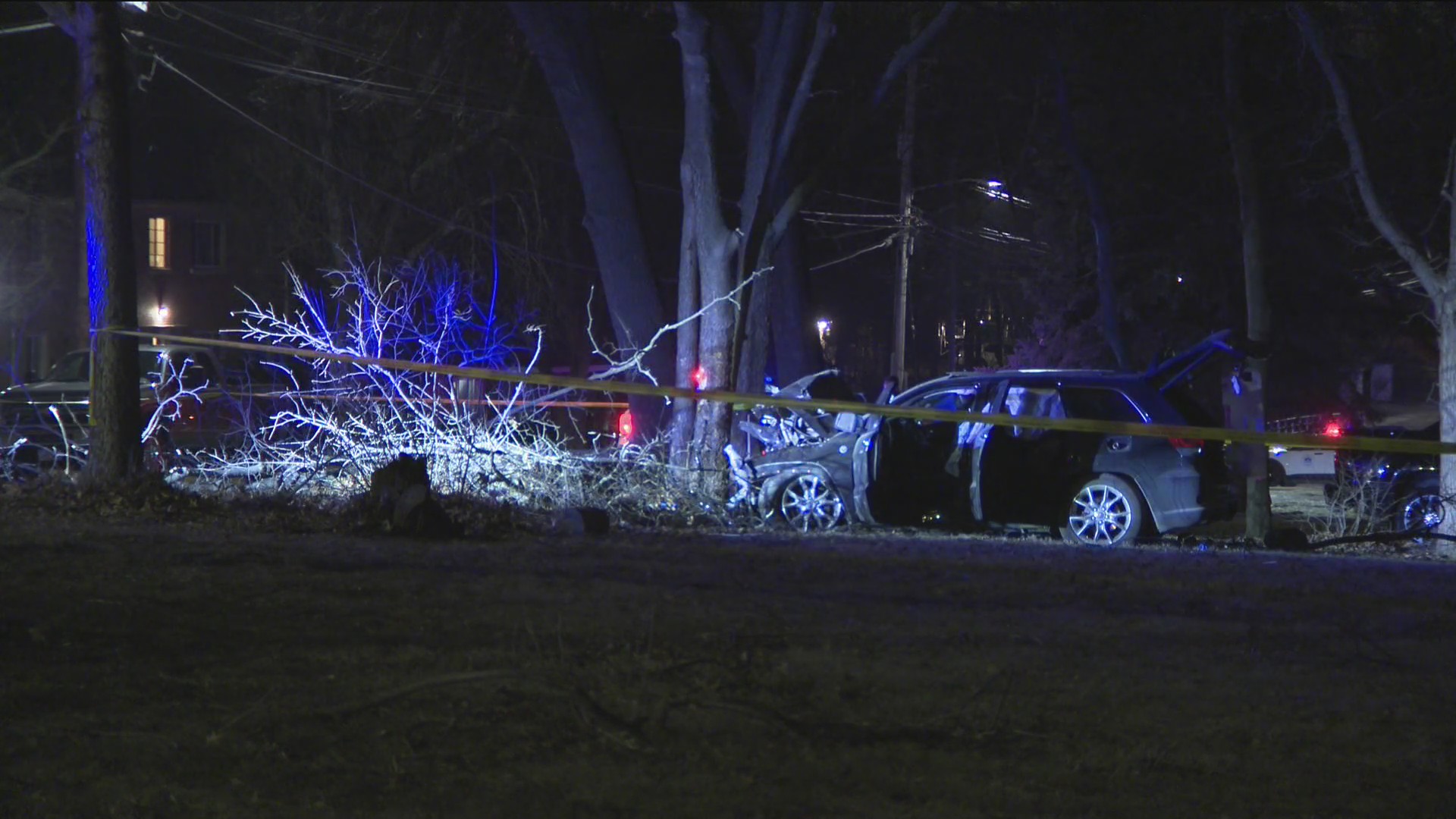 Multiple injured in Des Moines police pursuit following theft and hit ...