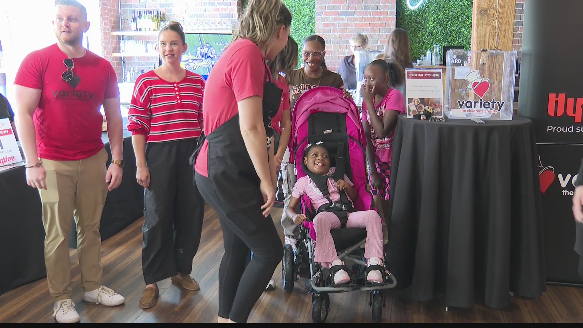 Des Moines child gets life-changing adaptive stroller – who13.com