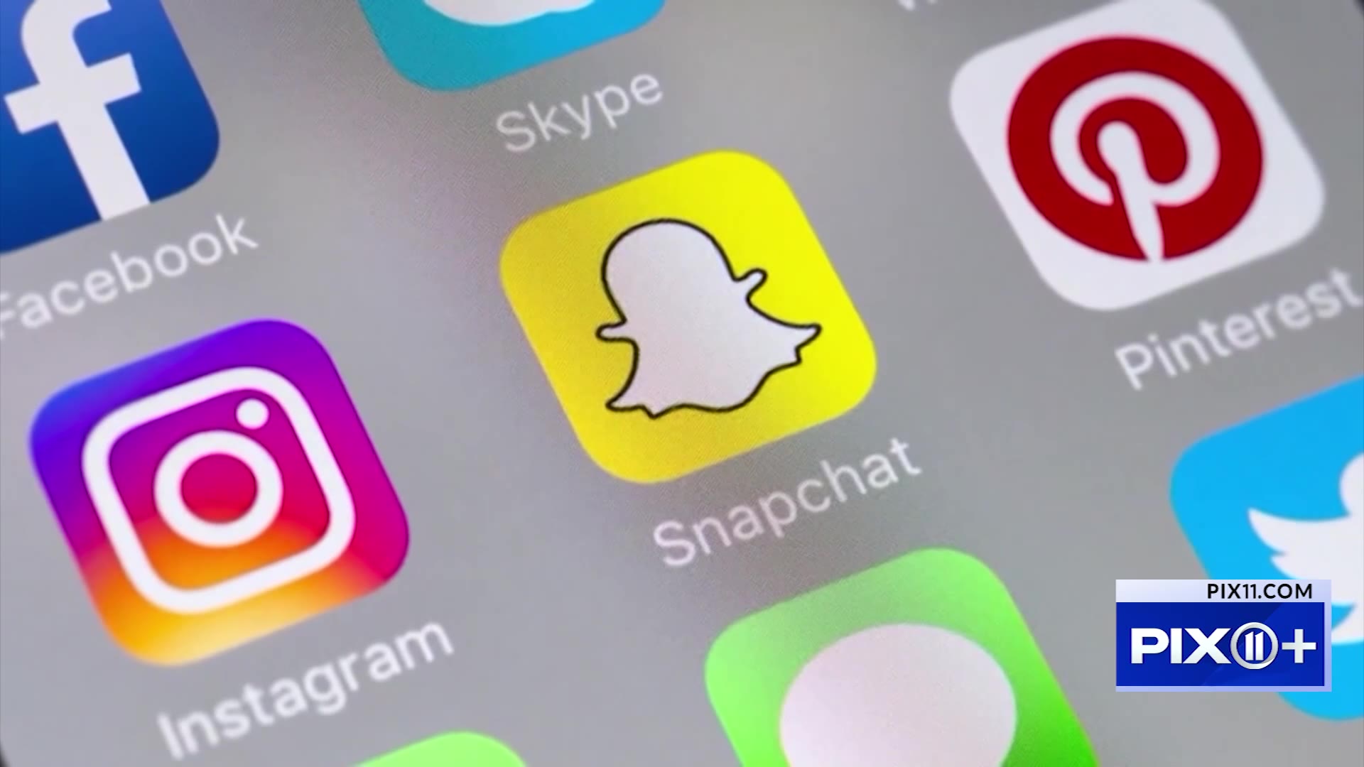 NYC Proposes Time Limit on Teen Social Media Use | PIX on Politics Daily