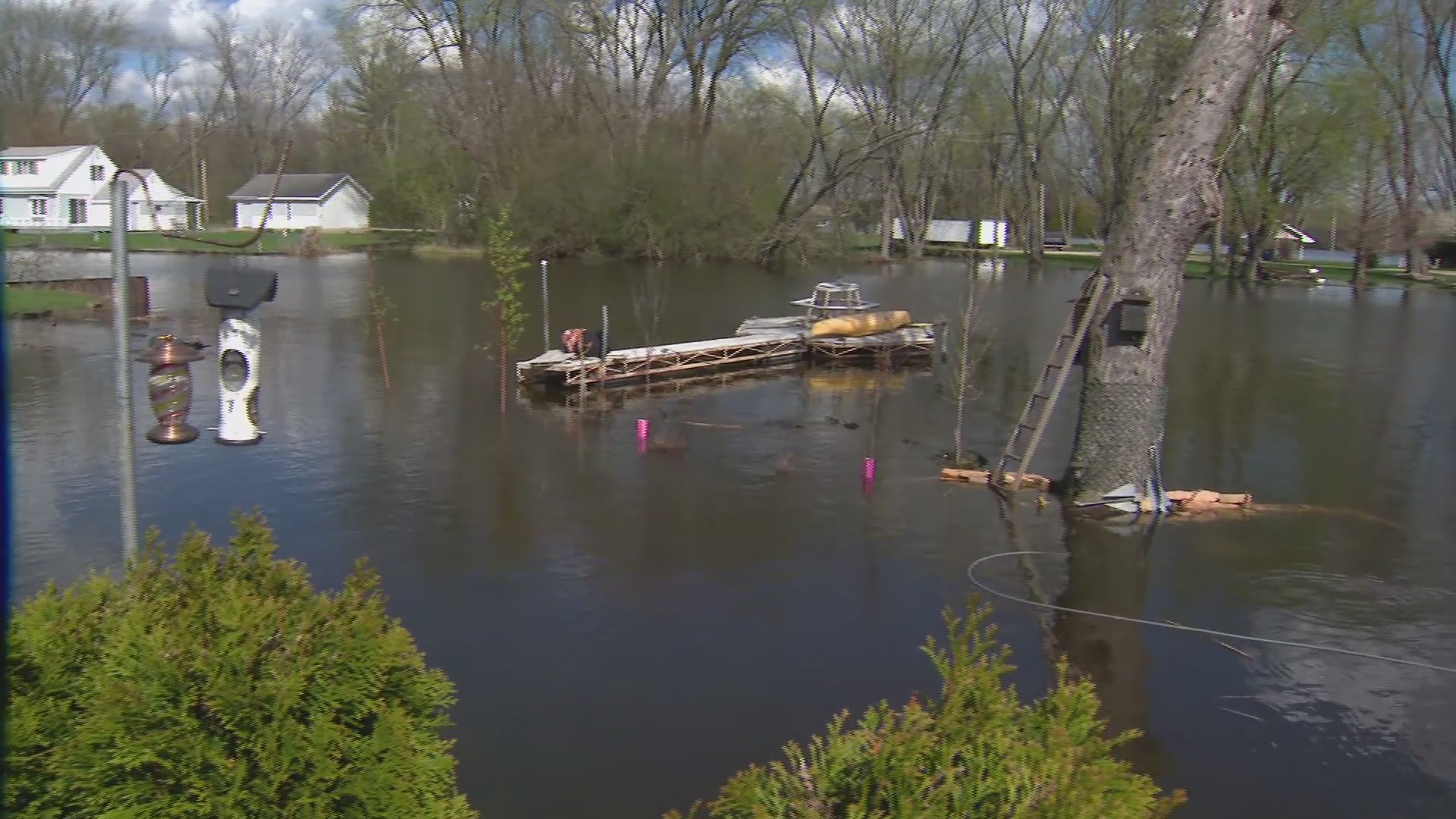 Some in Chicago’s northwest suburbs brace for flooding as river levels ...