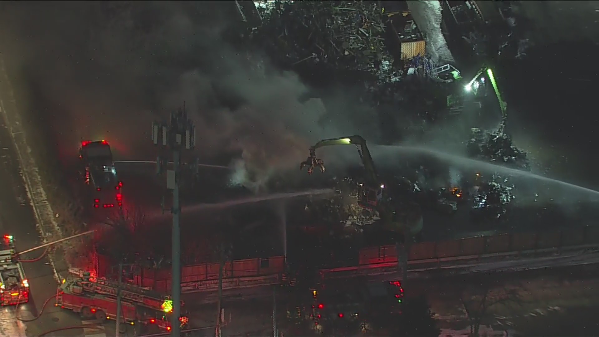 Crews battle fire on Chicago’s West Side – WGN-TV