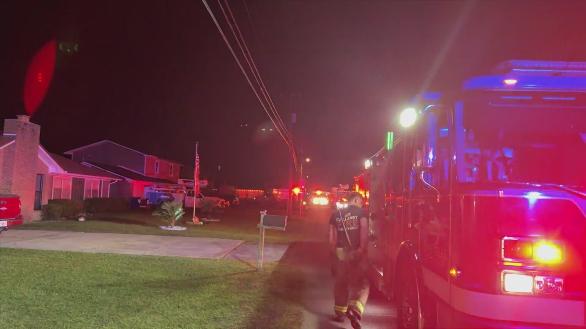 Firefighters battle garage blaze on Ivy Road – mypanhandle.com