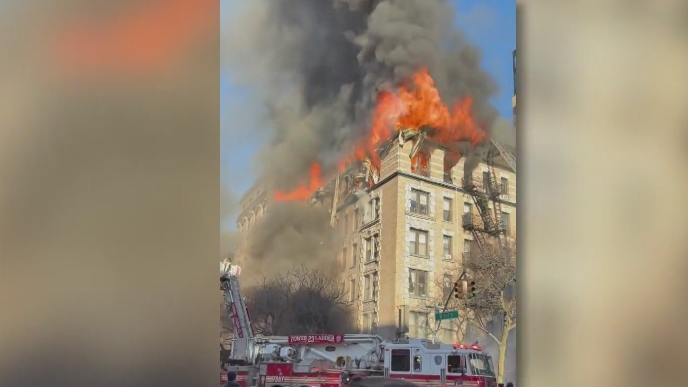 Fire breaks out at Upper West Side apartment building – PIX11