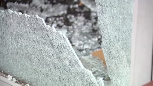 Man with axe allegedly smashing store windows on State Street in New ...