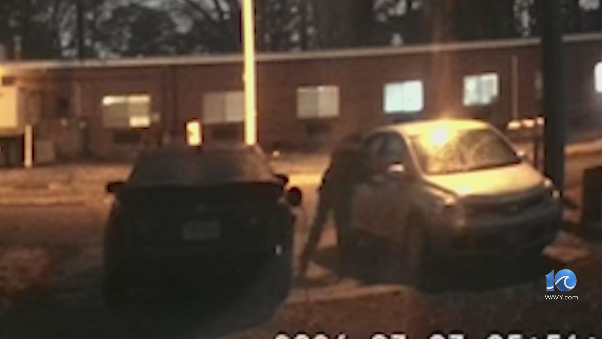Rash of car break-ins reported in Town Center area – WAVY.com