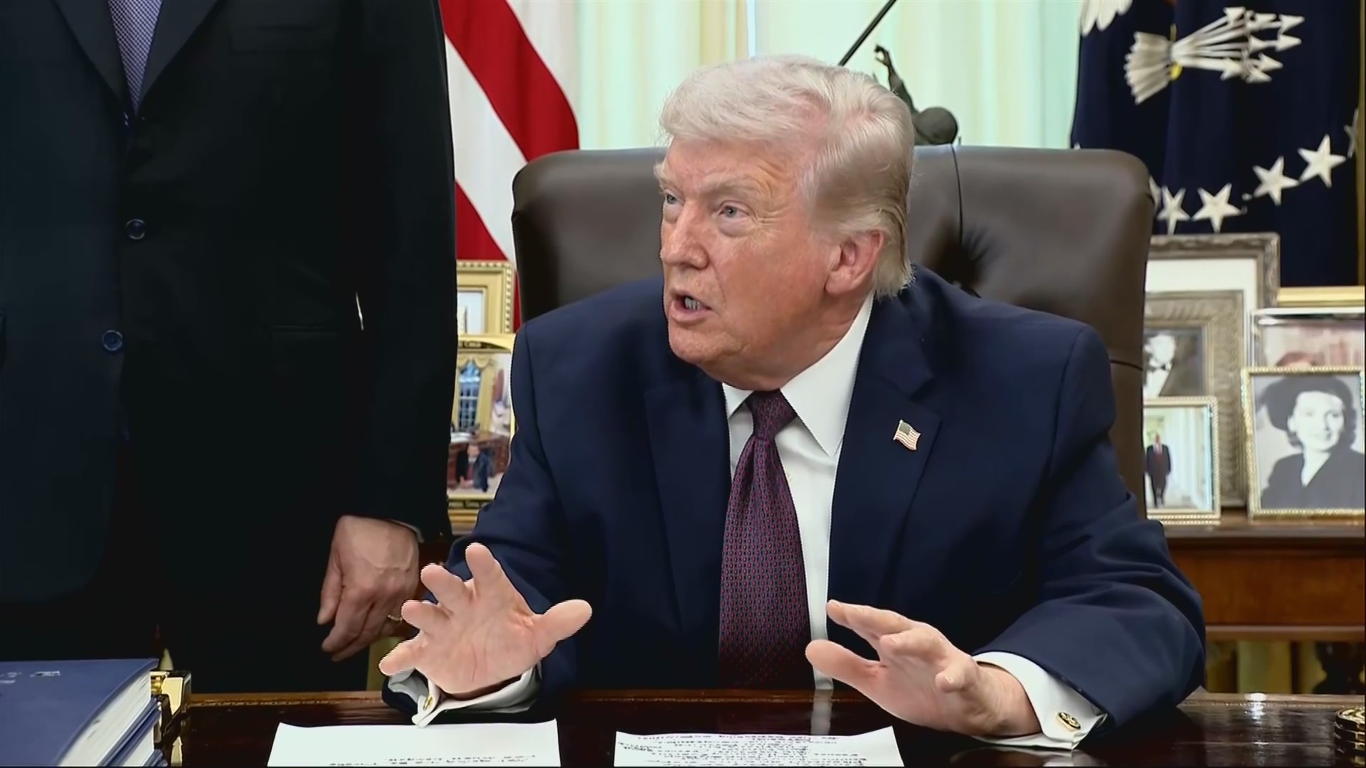 Supreme Court hears high-profile fight over Trump’s bid to limit ...
