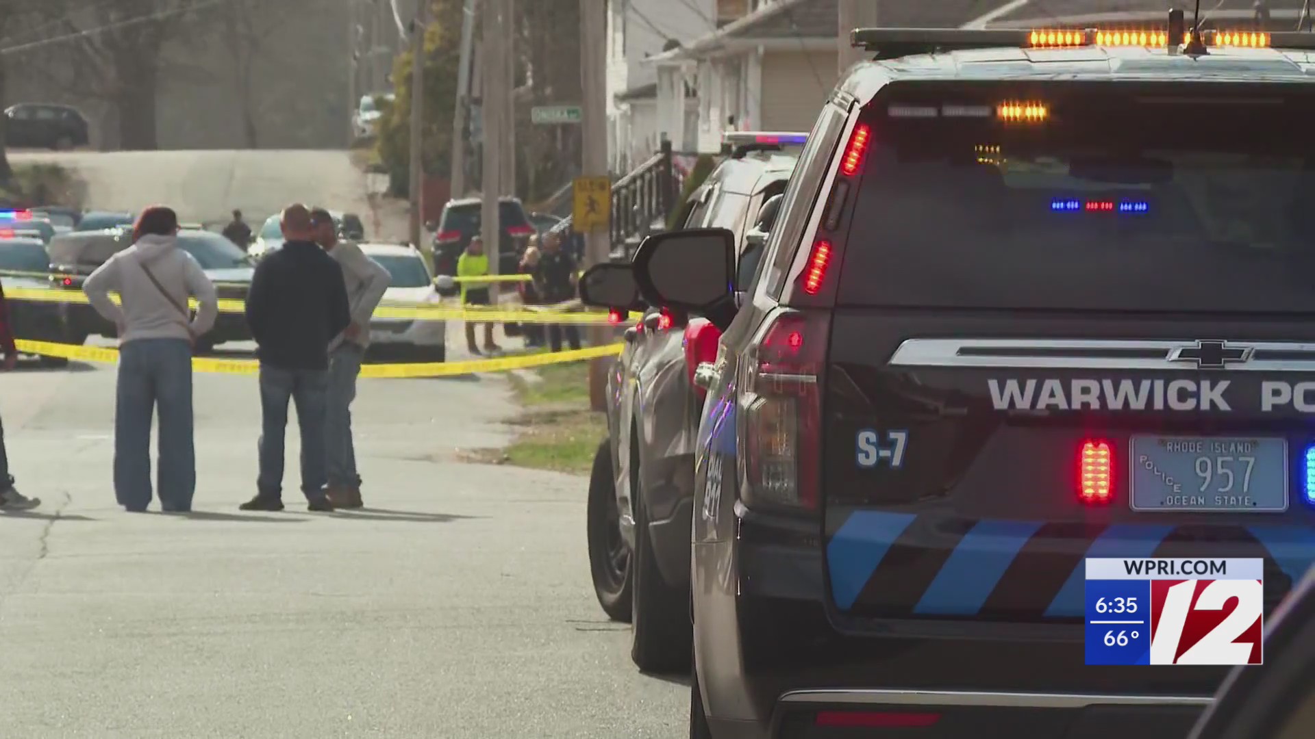 Warwick police investigating double stabbing, 1 man in custody – WPRI.com