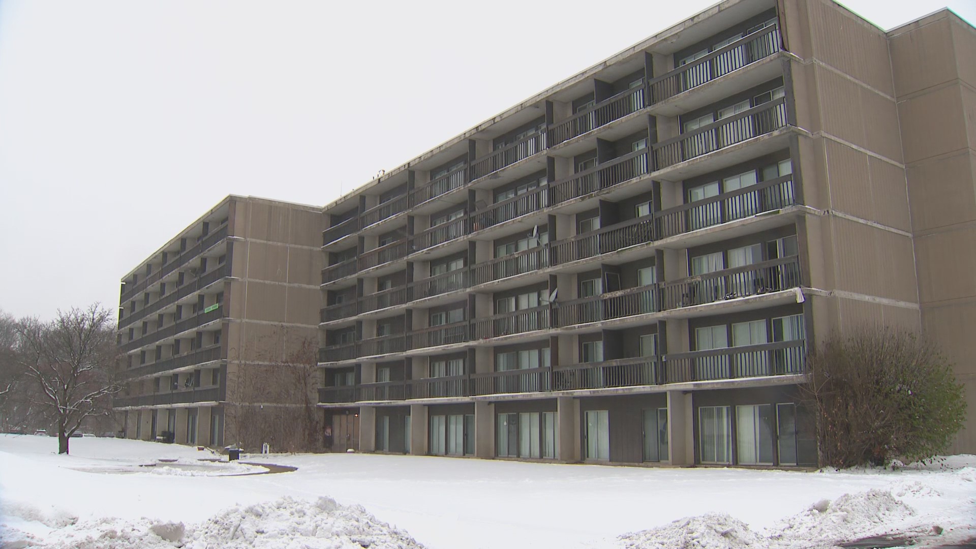 Park Forest tenants faces freezing temperatures without heat – WGN-TV