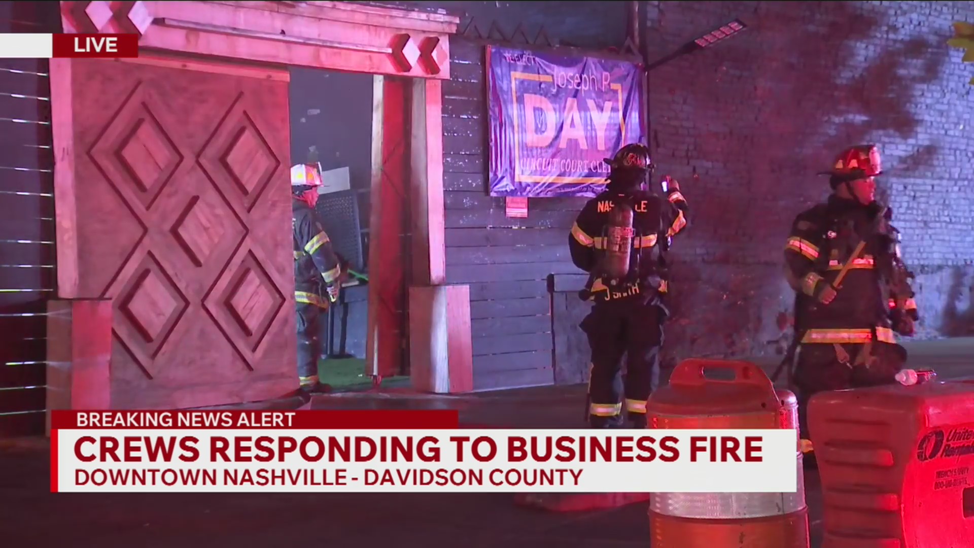 Crews respond to business fire in downtown Nashville