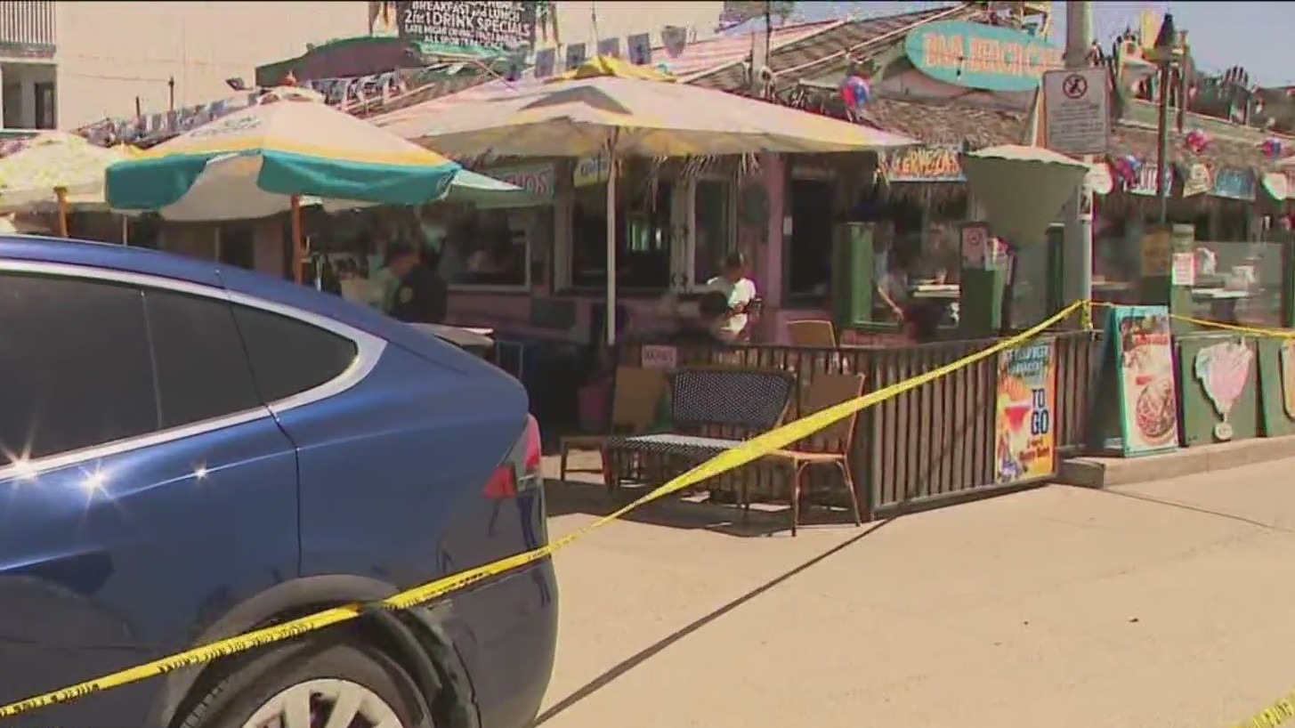 Police pursuit ends on boardwalk in San Diego