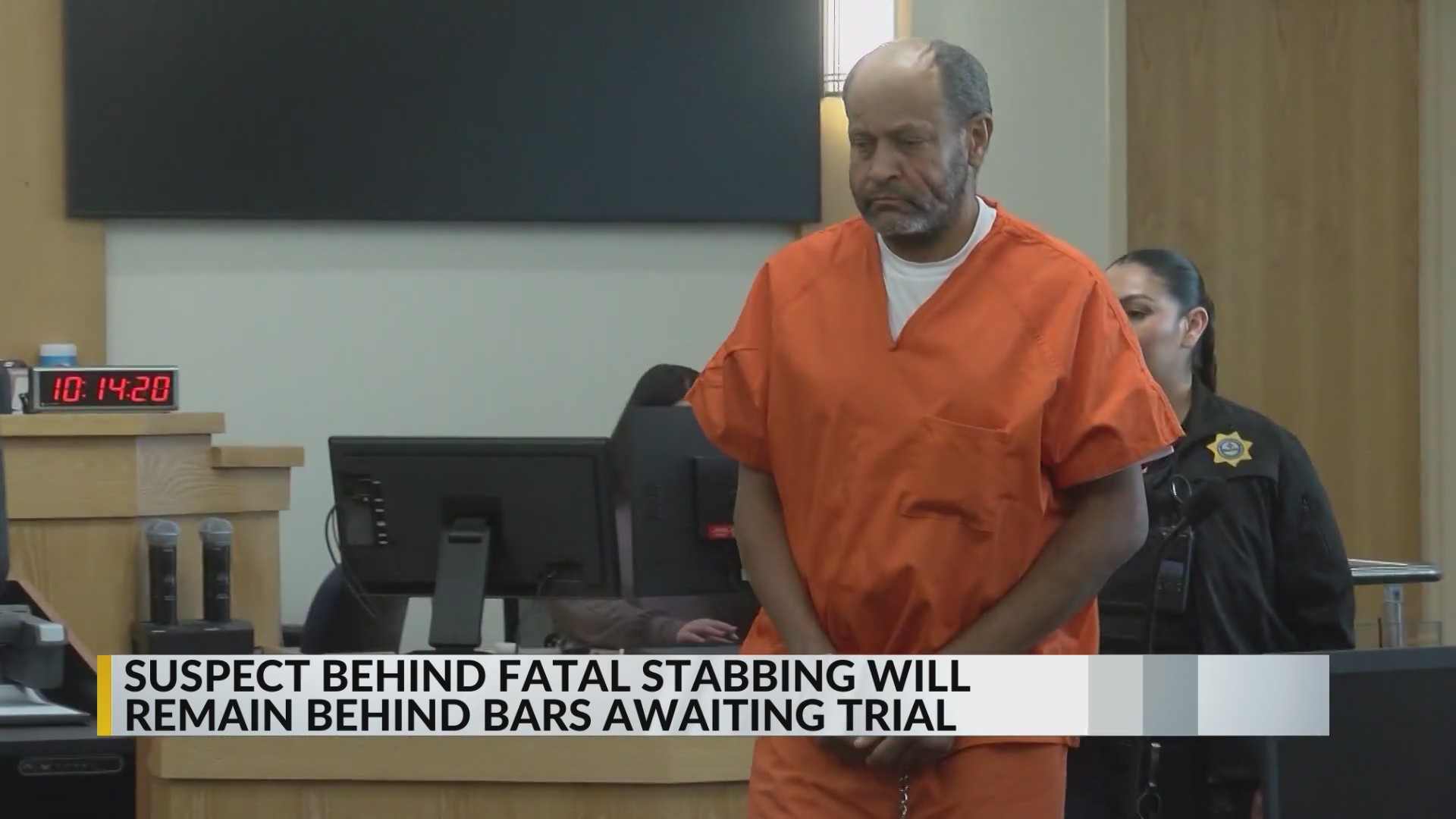 Man accused of deadly stabbing at Albuquerque bus stop remains behind ...