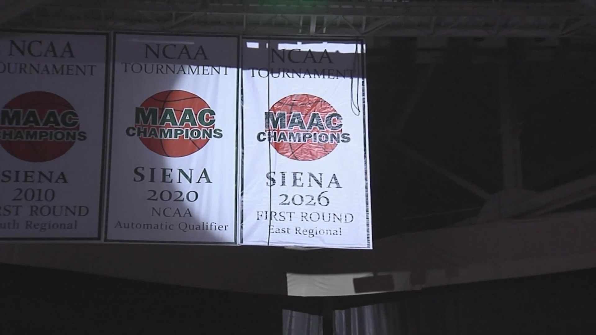 Siena recognizes MAAC Championship team prior to exhibition with ...