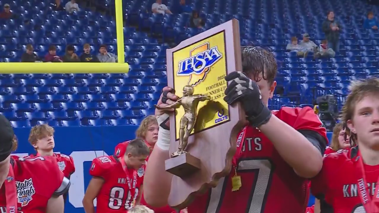 Bishop Luers falls to Cascade 29-14 in 3A state title game on 11/28/25 ...