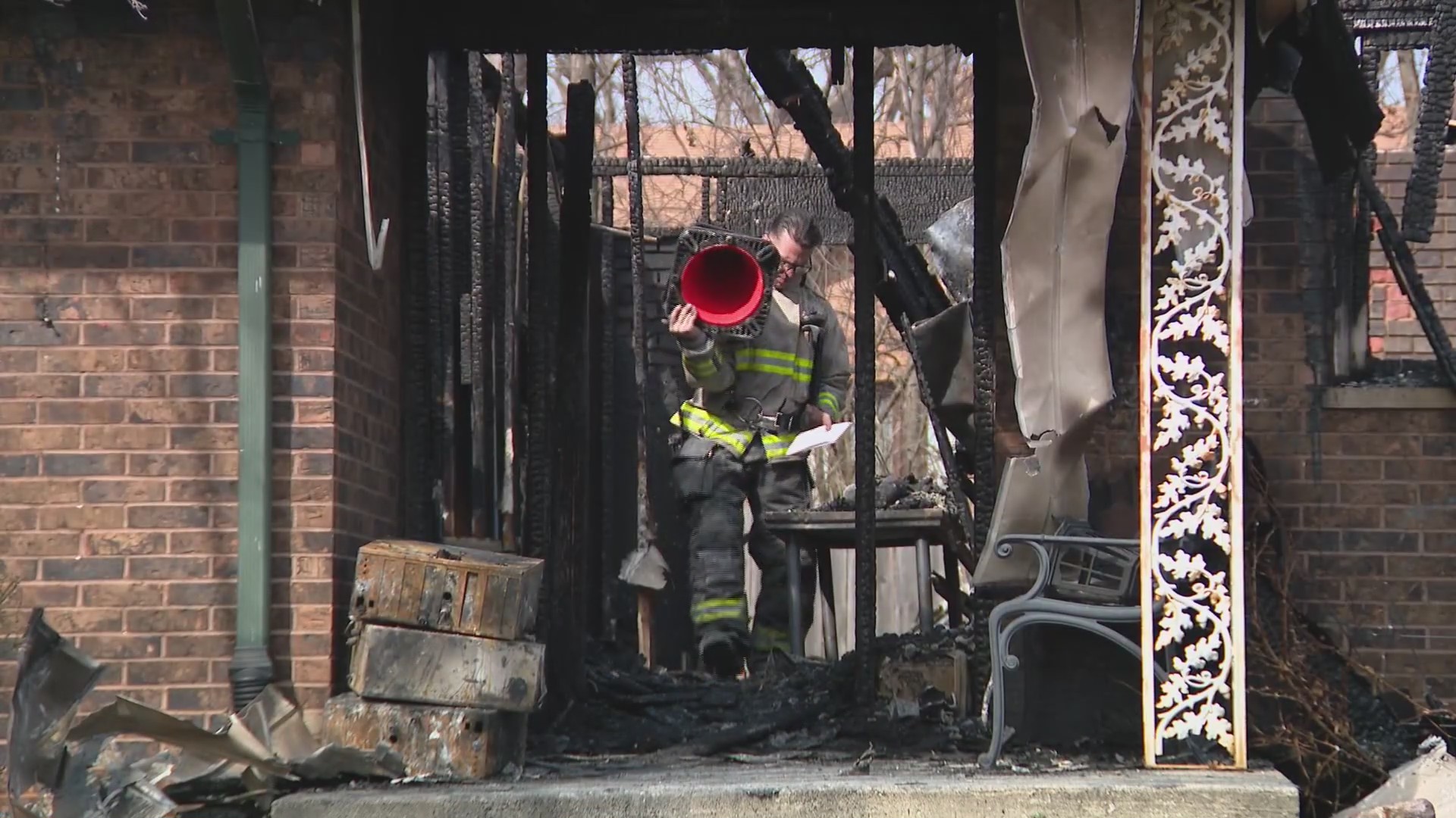 Neighbors mourn grandfather, 3 granddaughters killed in fire at south ...