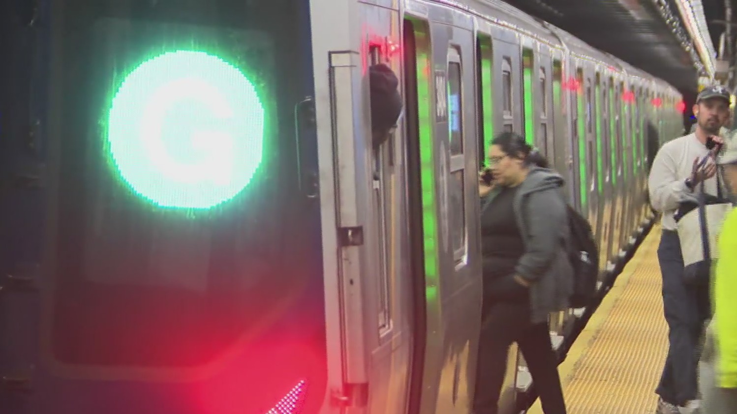 Locals up in arms over G train shutdown plan – PIX11