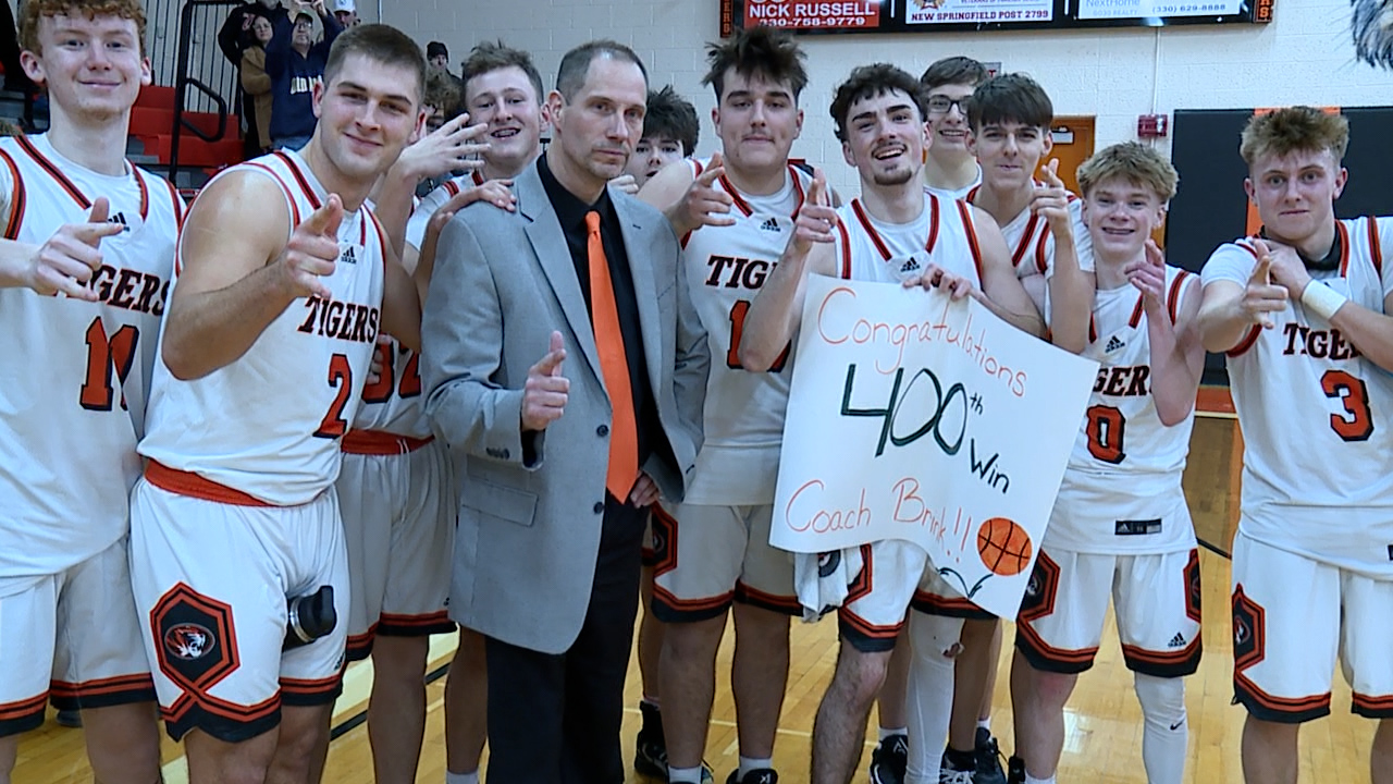 Springfield coach hits milestone in signature win – WKBN.com