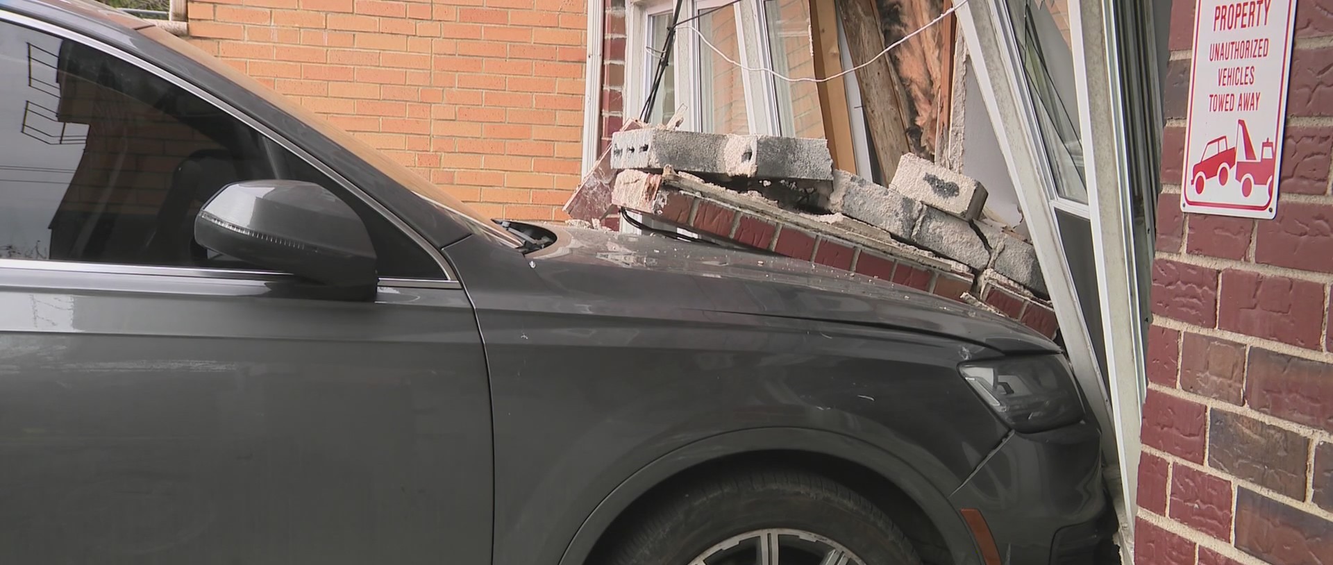 Brooklyn building evacuated after SUV slams into apartment – PIX11