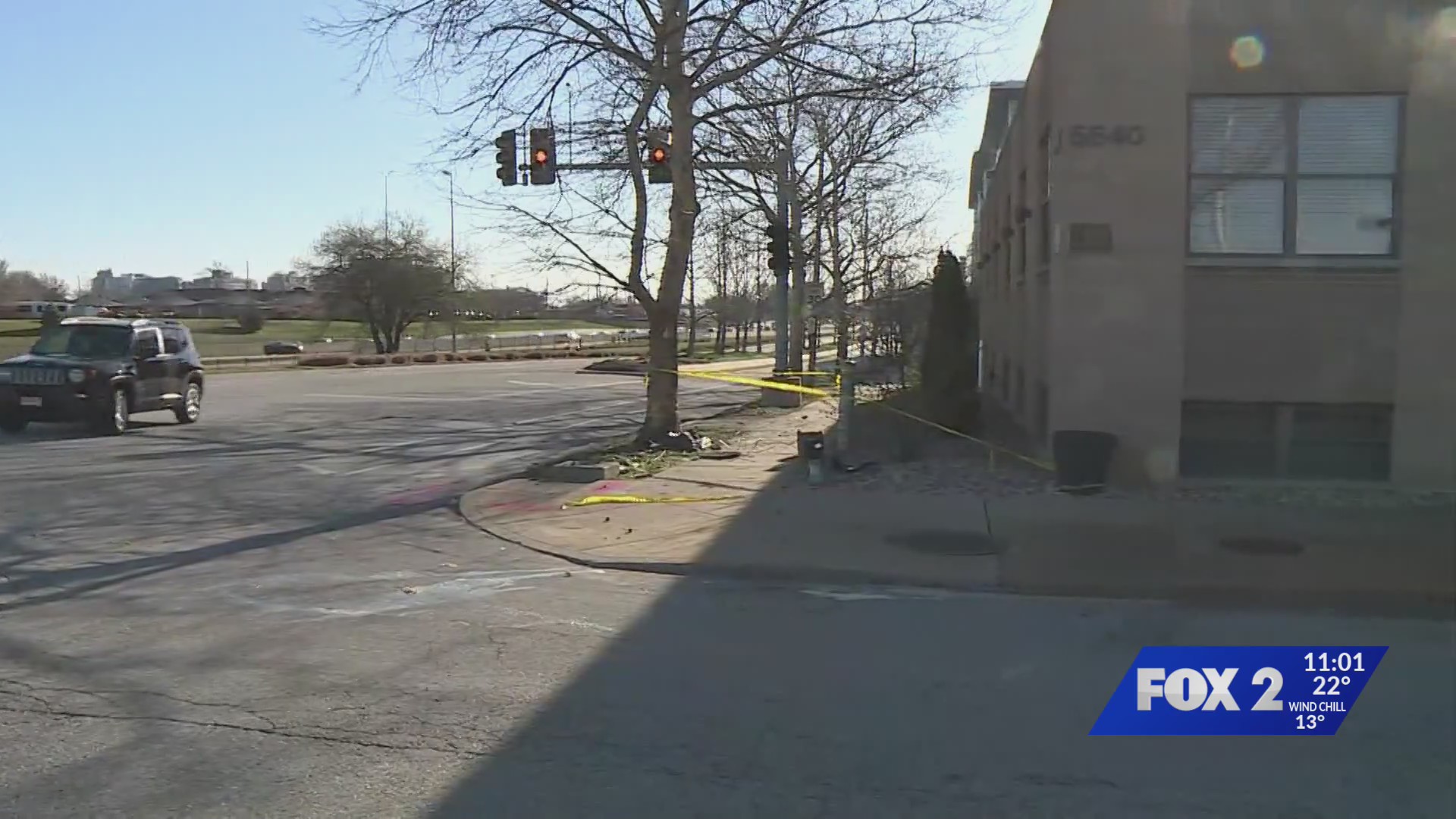 Woman killed after her vehicle strikes tree in St. Louis – FOX 2