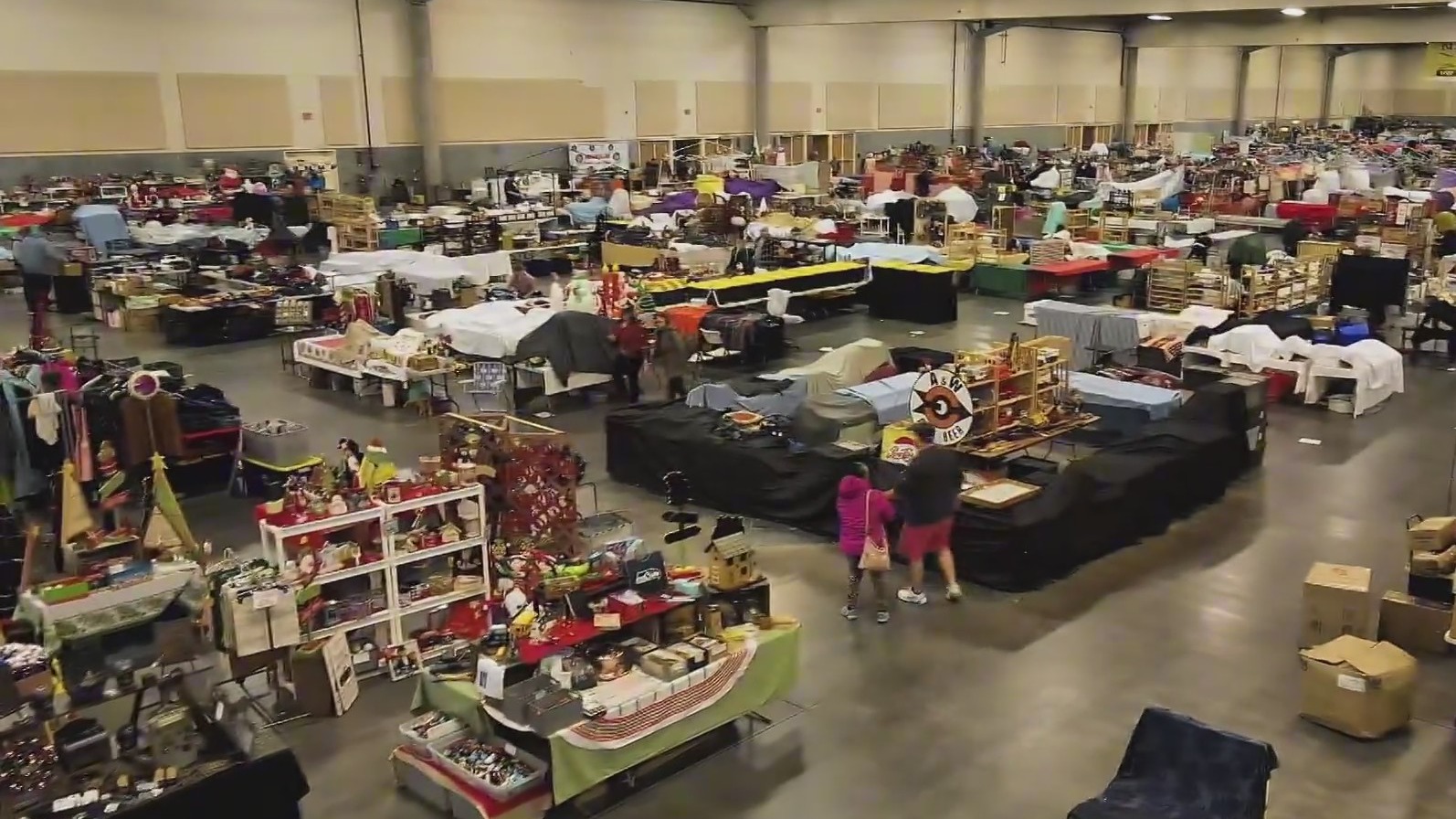 Northwest's Largest Garage Sale is a dream for thrifters, bargain
