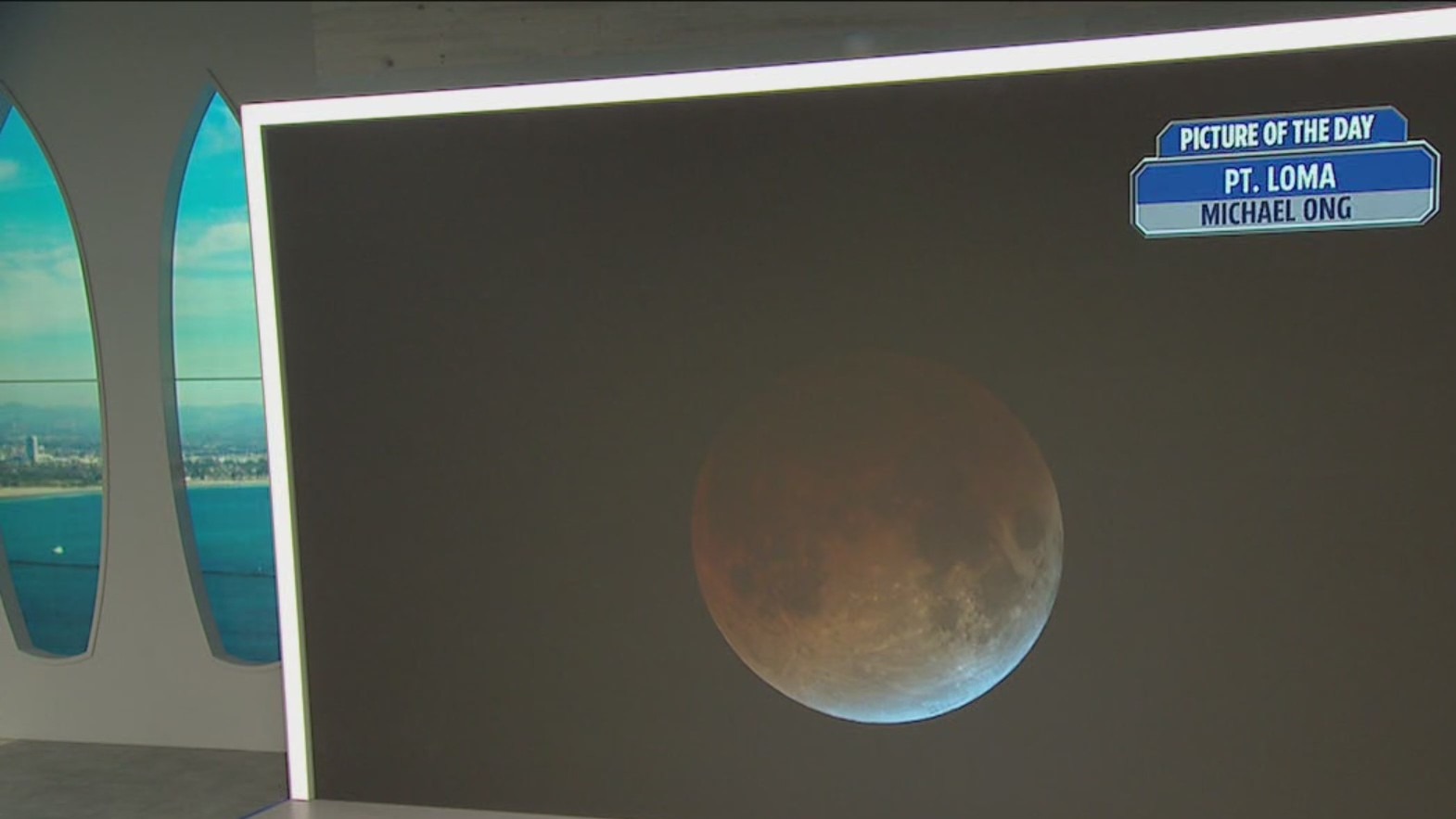 Viewers capture footage of total lunar eclipse – FOX 5 San Diego & KUSI ...