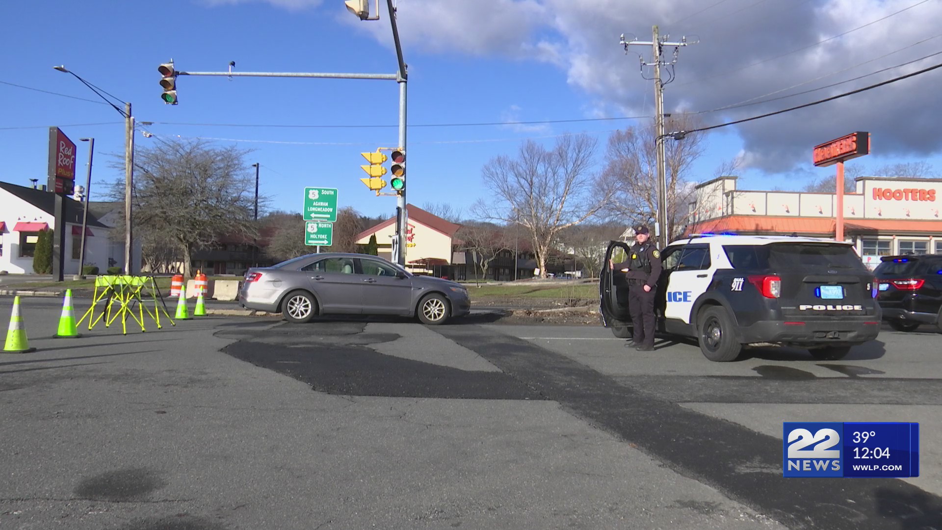 Pedestrian in critical condition after crash in West Springfield – WWLP