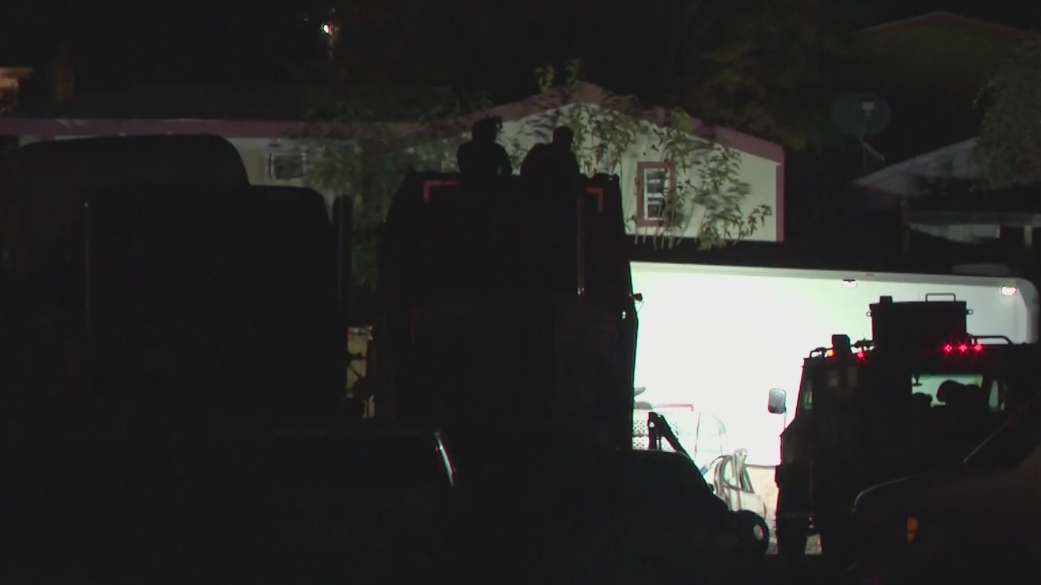 Suspect in custody after SWAT situation in east Austin – KXAN Austin