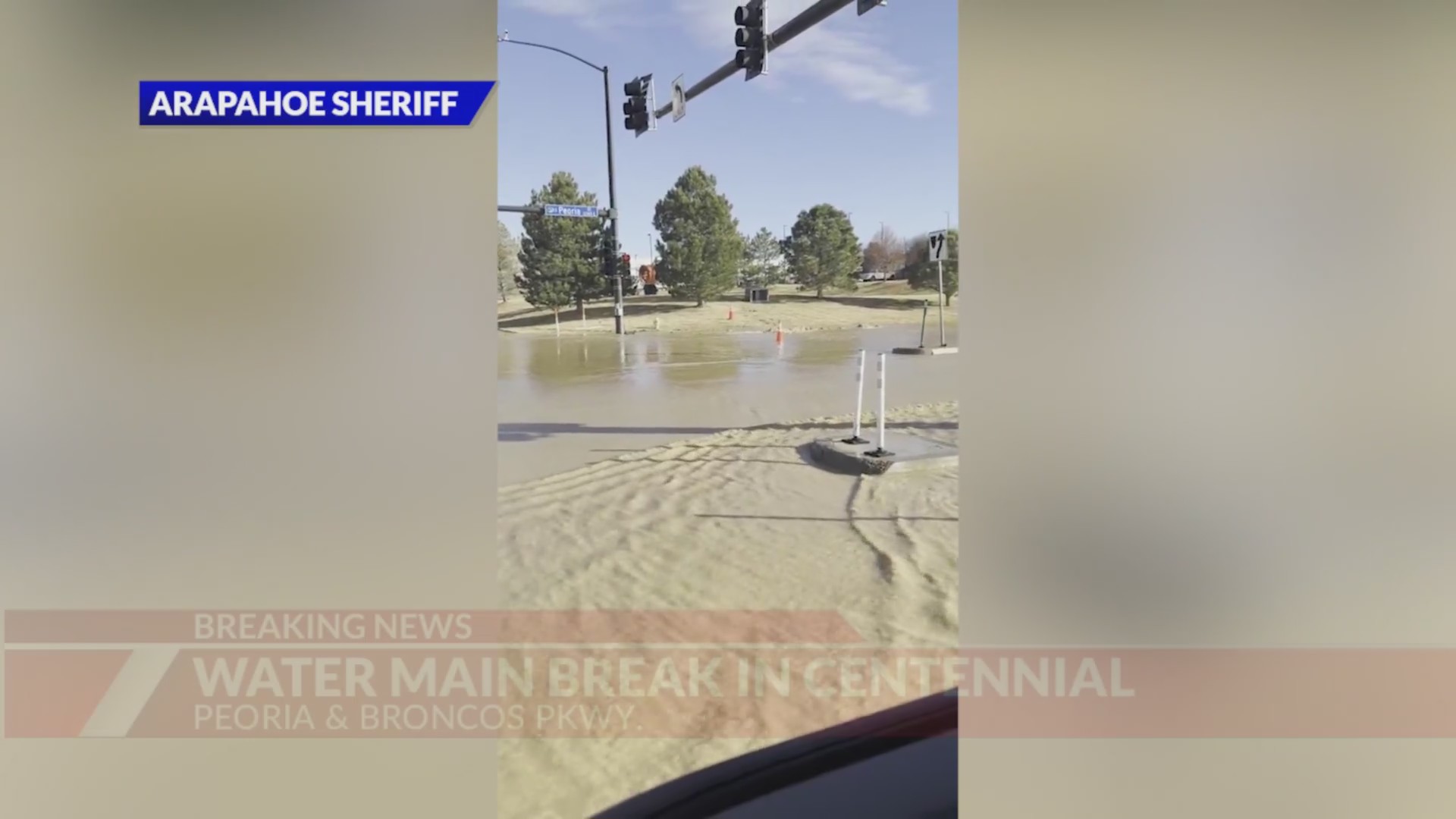 Water main break flooding roadway in Centennial – FOX31 Denver