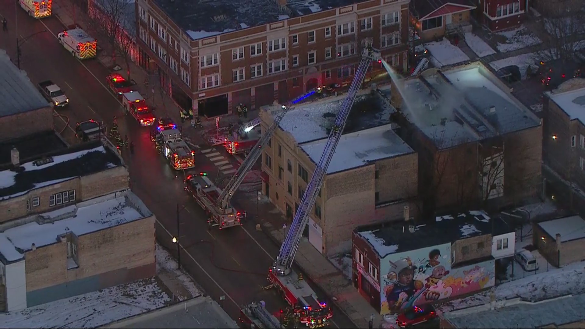 Emergency crews battle building fire in South Shore – WGN-TV