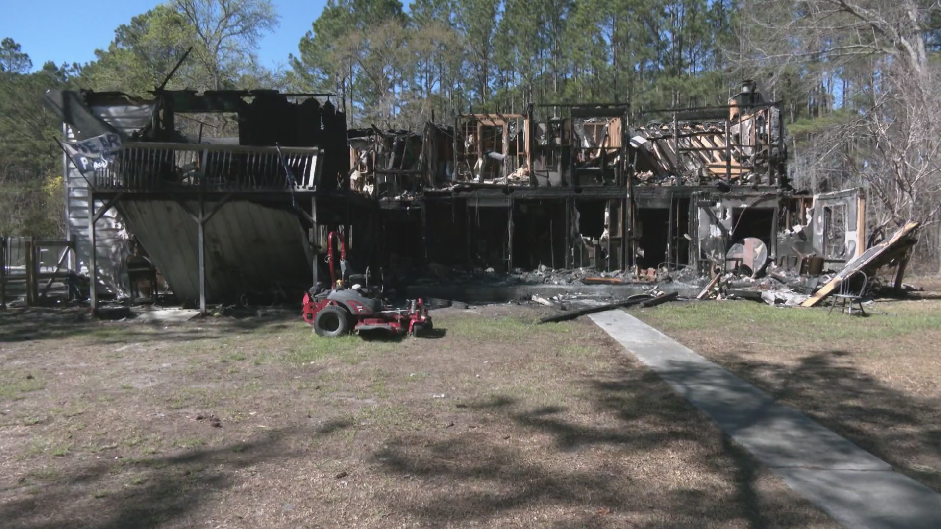 Family mourns the loss of their home and eight pets after a fire – WSAV-TV