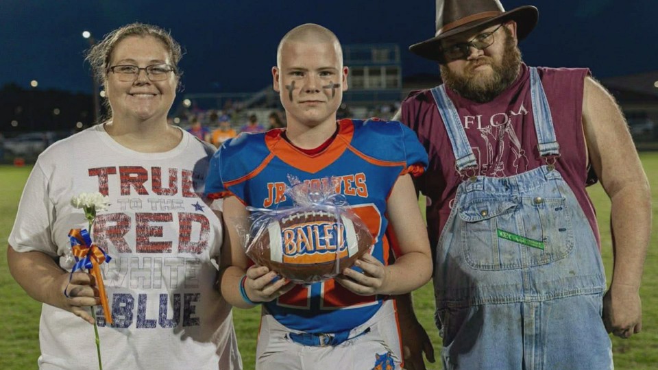 Community Rallies around family of teen killed in crash – Eyewitness ...