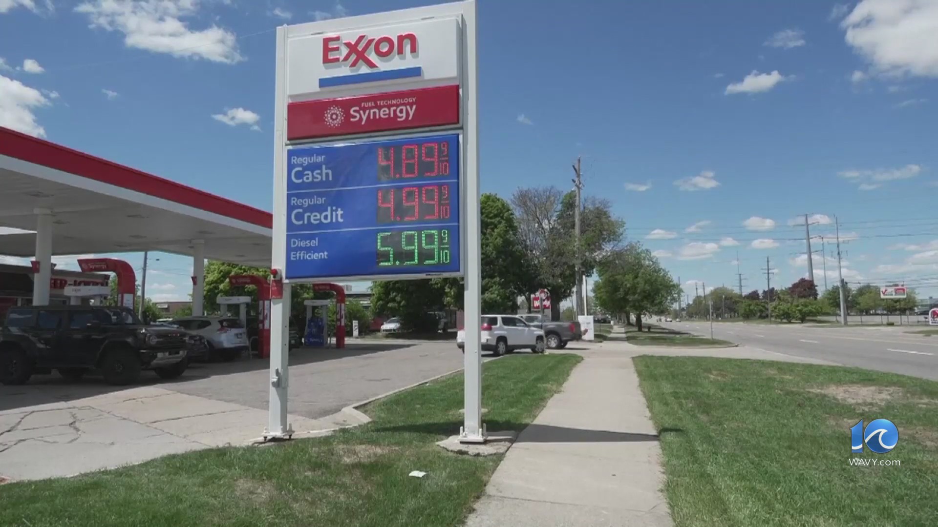 Local gas prices jump ahead of busy Memorial Day weekend – WAVY.com