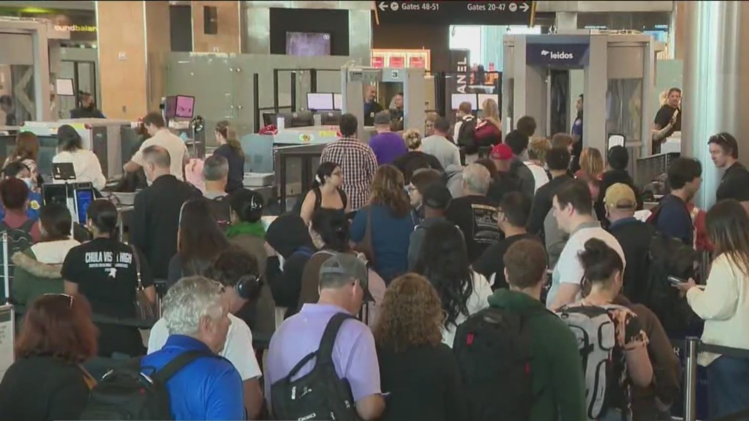 ICE deployed to airports amid shutdown delays – FOX 5 San Diego & KUSI News