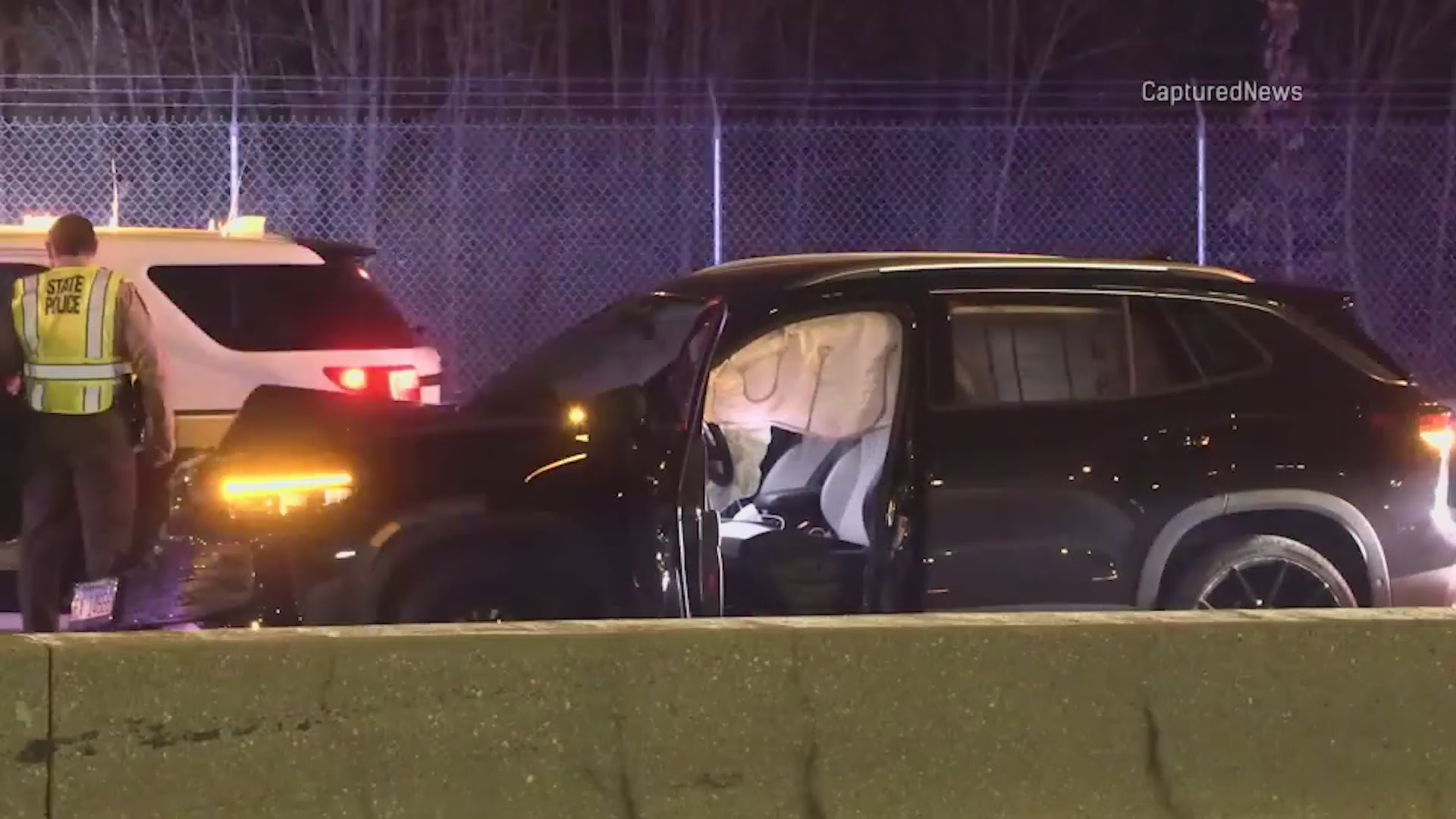 1 person killed in 3-car crash overnight on inbound Eisenhower ...