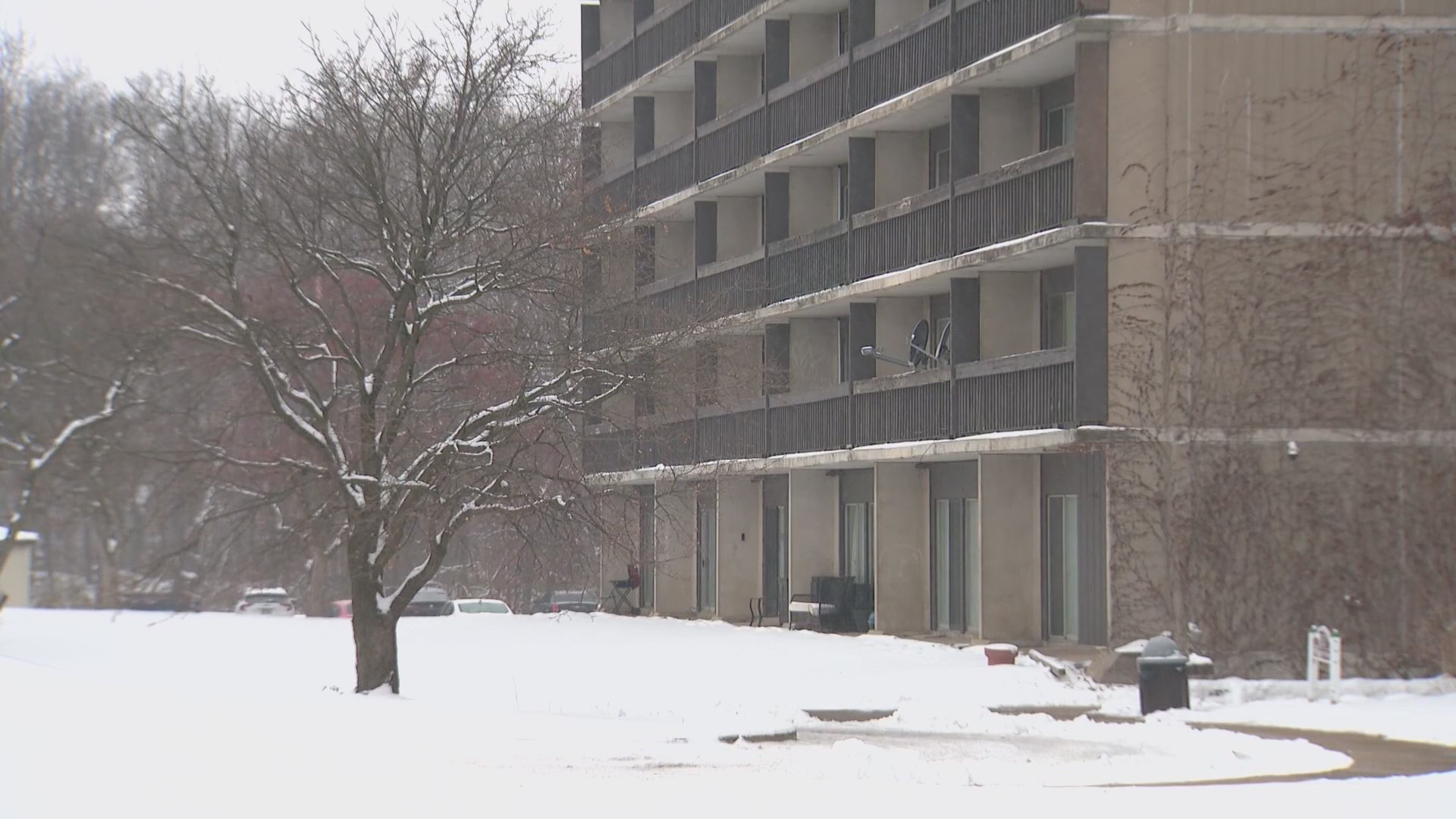 Park Forest tenants face freezing temperatures without heat – WGN News ...
