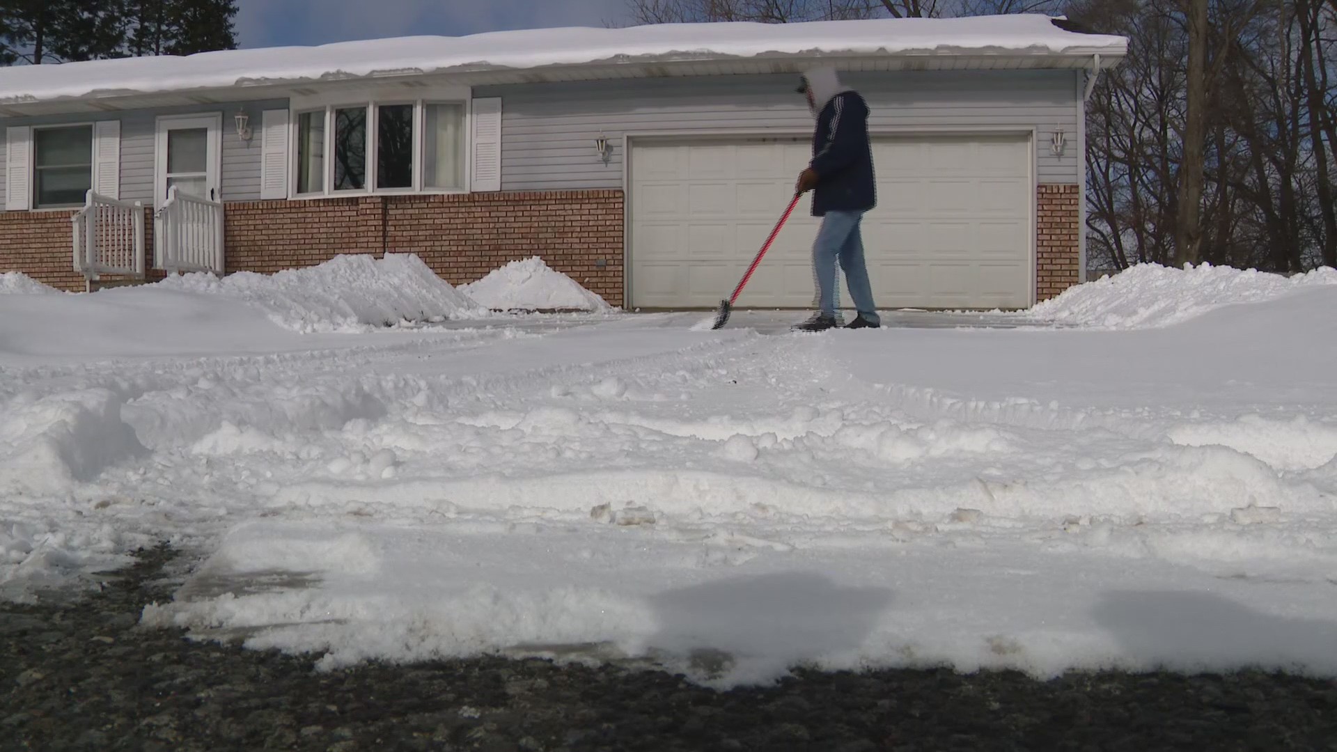 Portage residents dig out after lake effect snow – WGN-TV