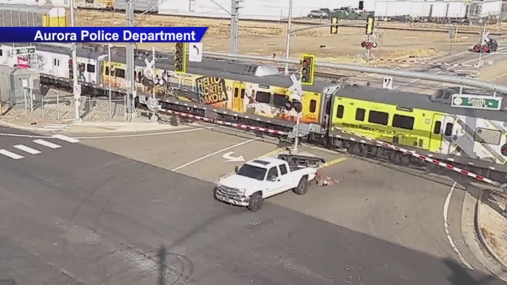 RTD A Line train crashes into pickup truck in Aurora – FOX31 Denver