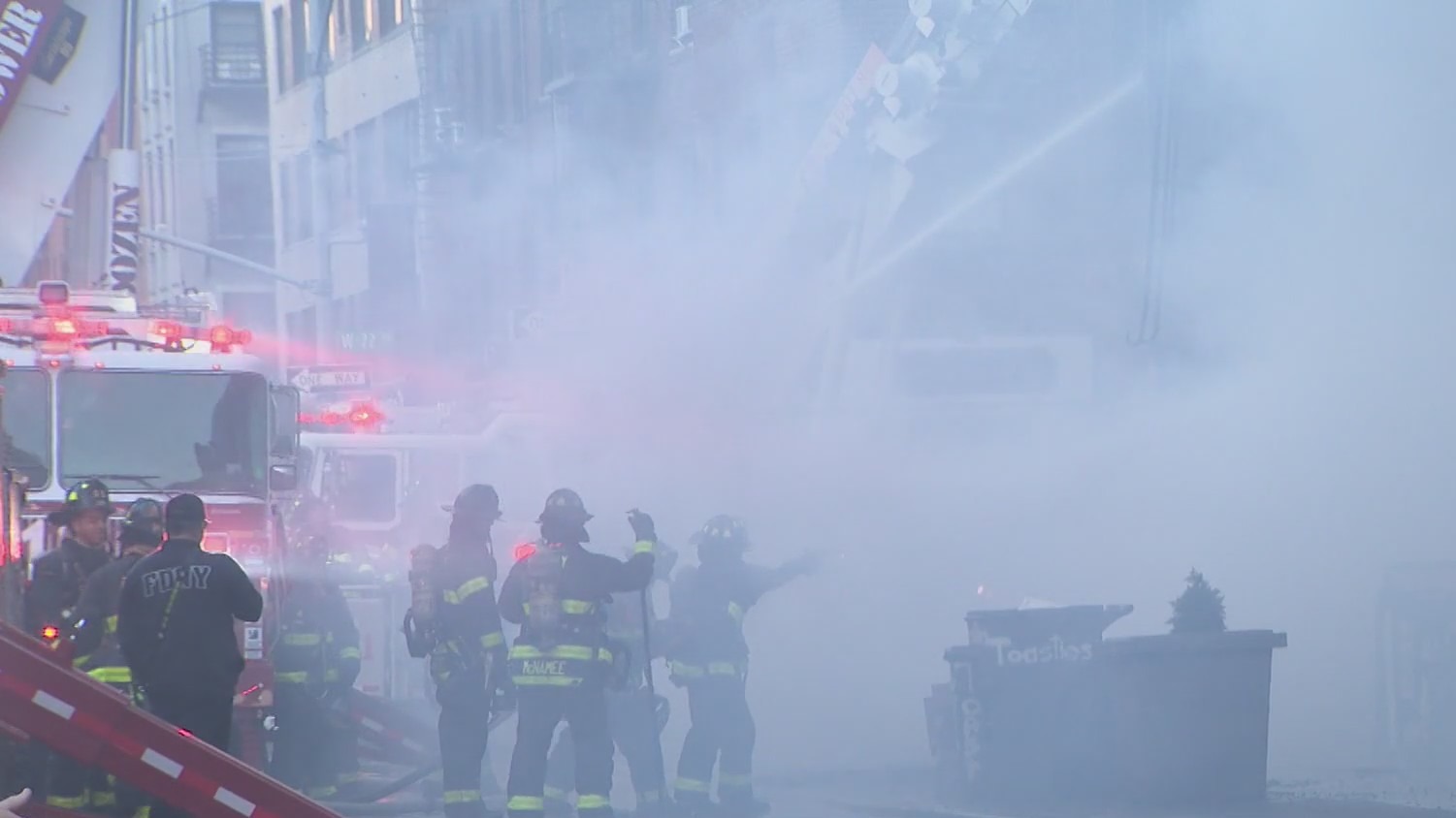 Fire tears through abandoned Chelsea apartment building – PIX11