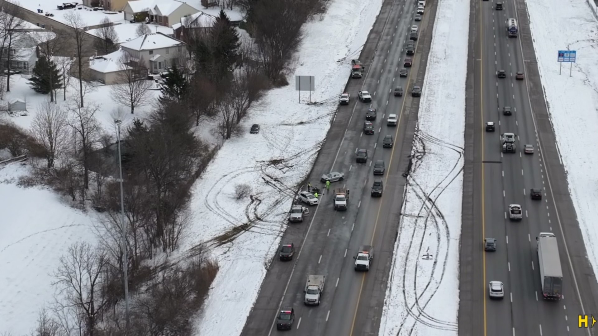 One lane reopens on I-77 North in Summit County after 23-vehicle