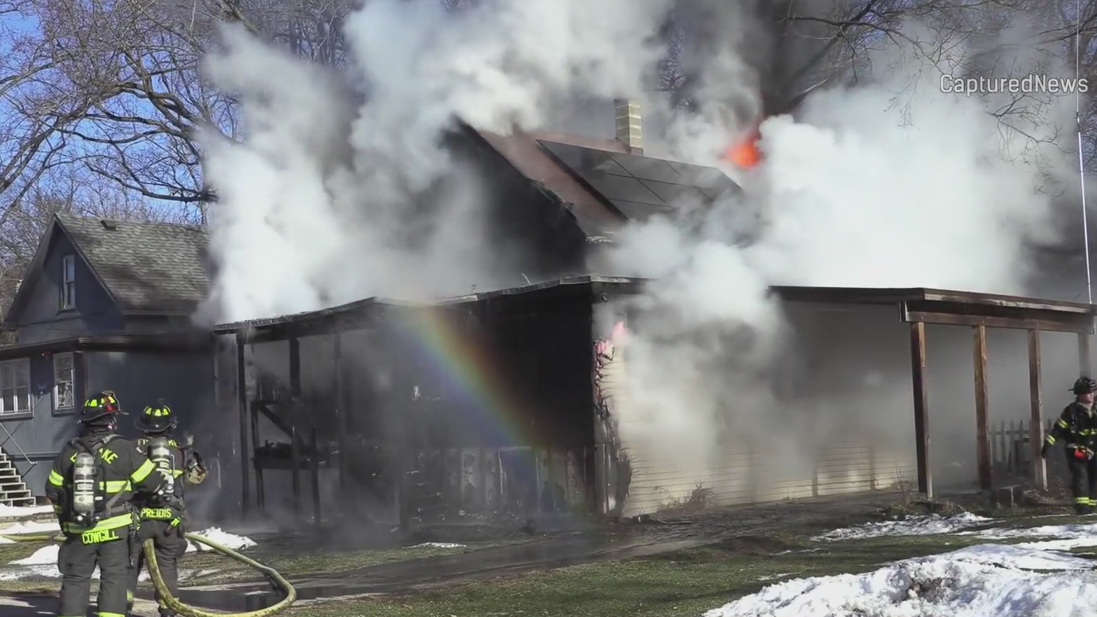 1 dead, 1 critically injured in Spring Grove house fire – WGN-TV