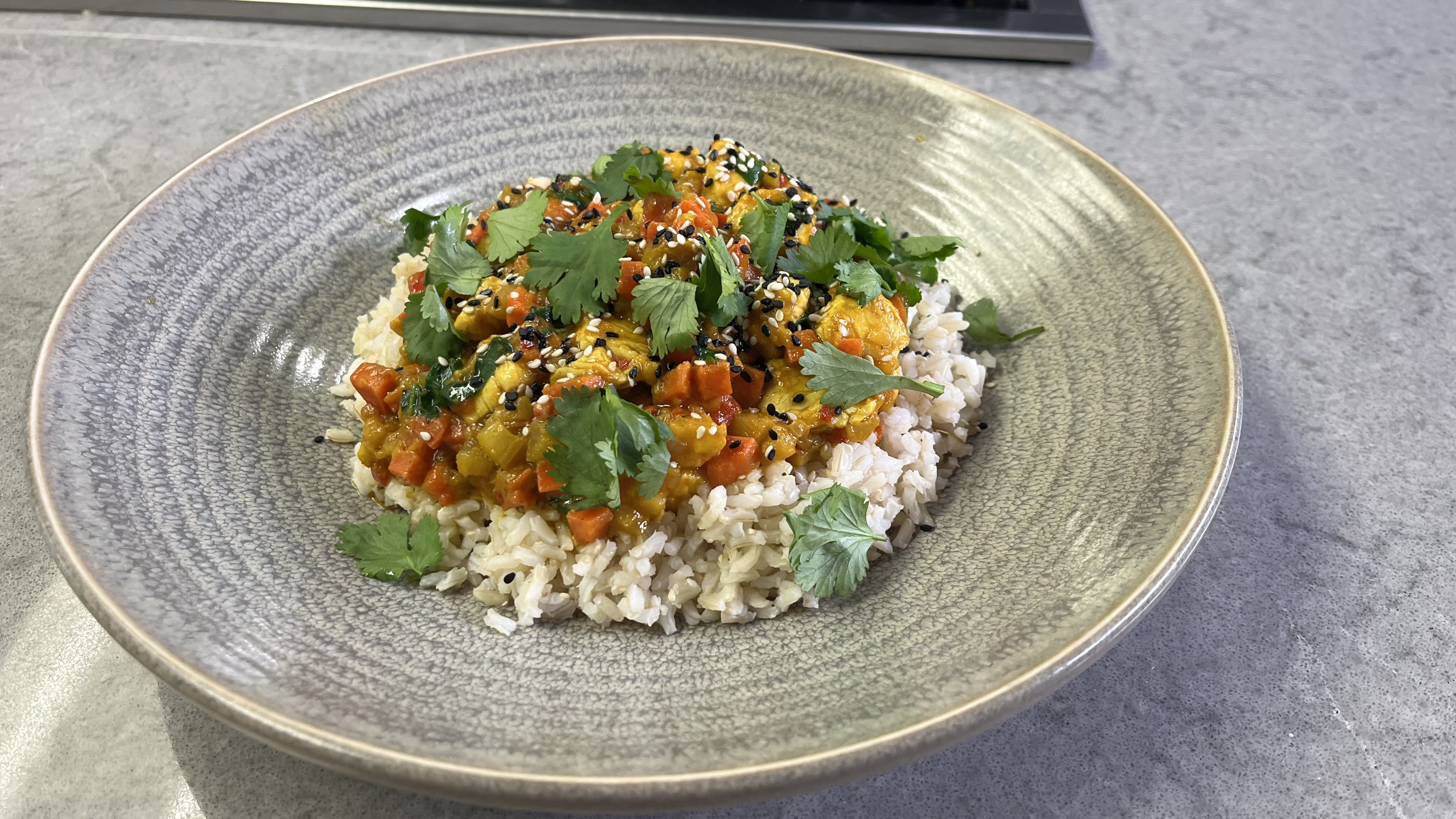 In the Kitchen: Curry Chicken & Rice Bowl – WPRI.com