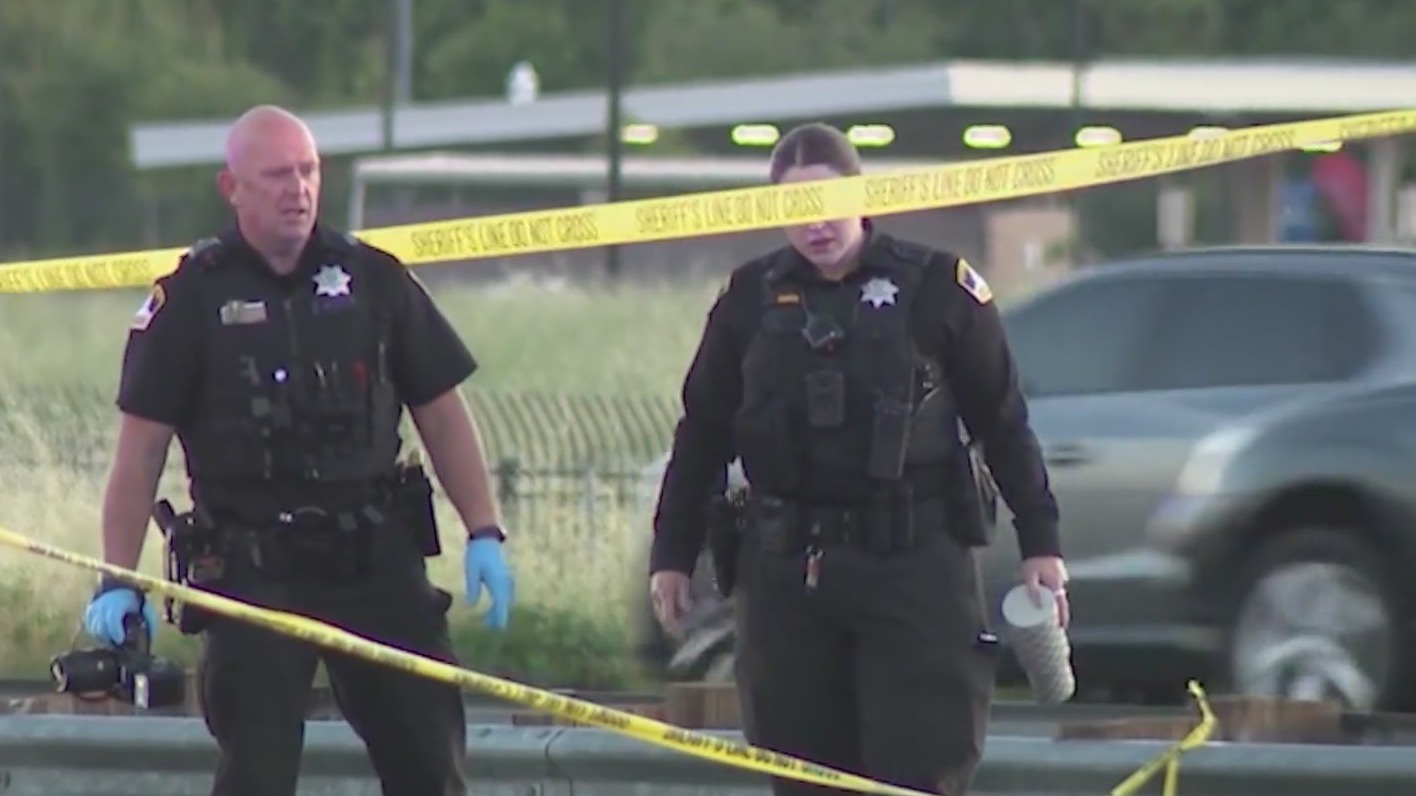 Suspect fatally shot by deputies on I-5 after car chase identified ...