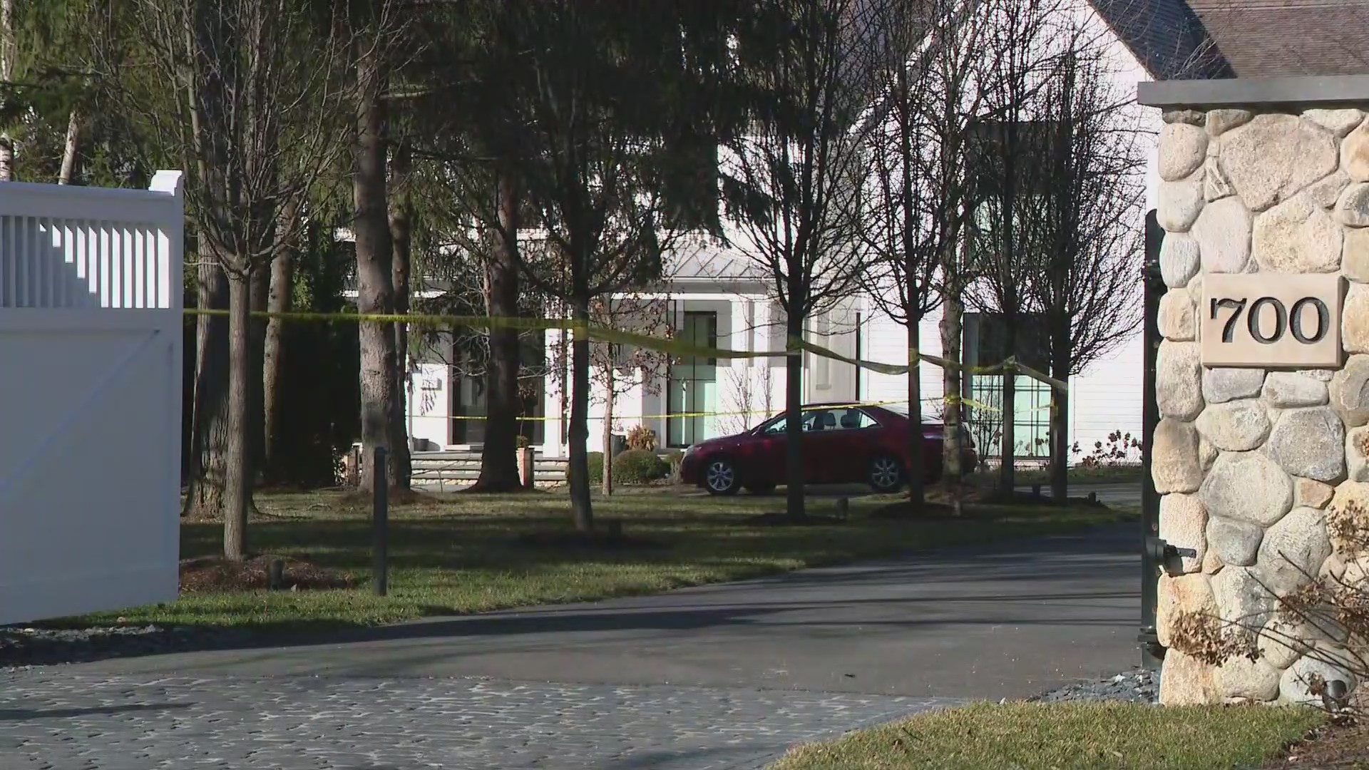 Winnetka police seeking suspects in connection with armed home invasion ...