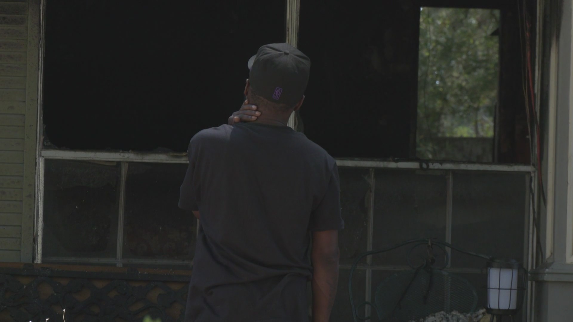 Man dies in house fire trying to save home, family says – WSAV-TV